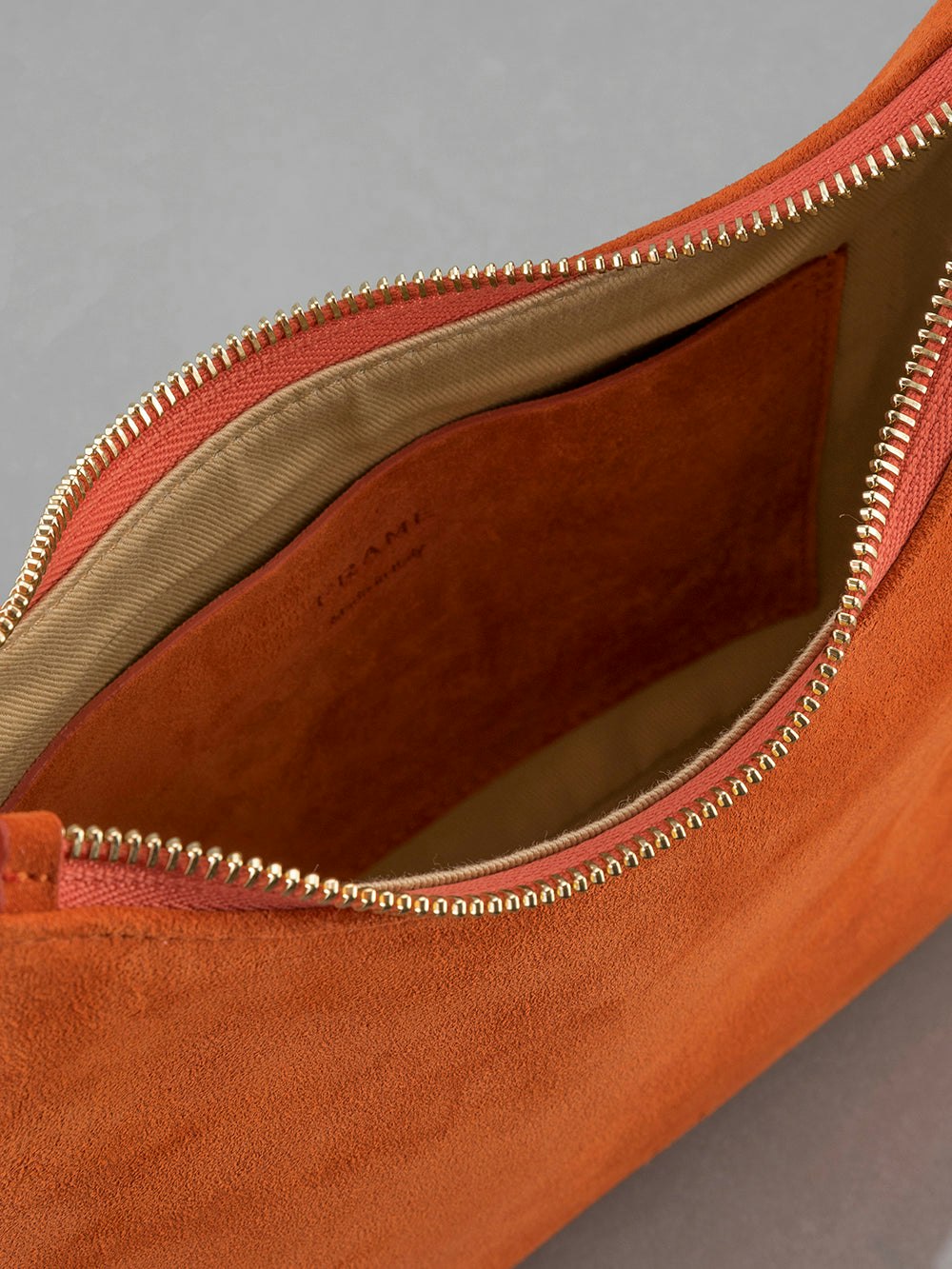 handbag detail view alt:size alt:hover alt:fit2